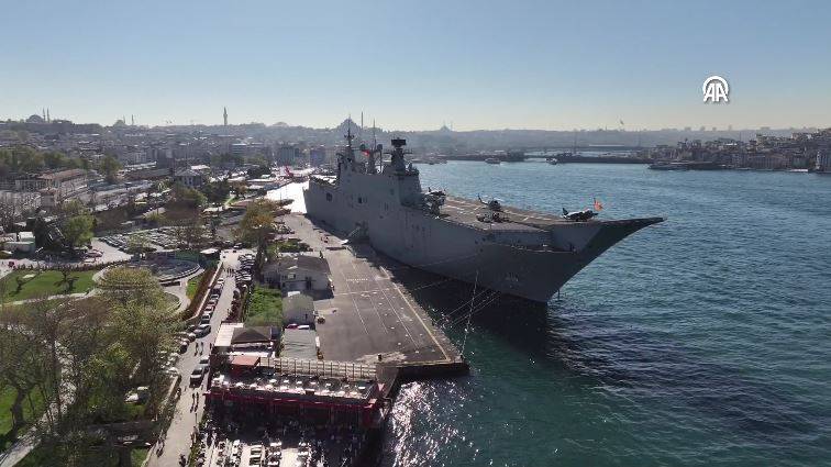 Juan Carlos amfibi hücum gemisi İstanbul'da! TGC Anadolu gemisine benziyor 11